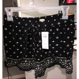 Hollister comfy mini shorts